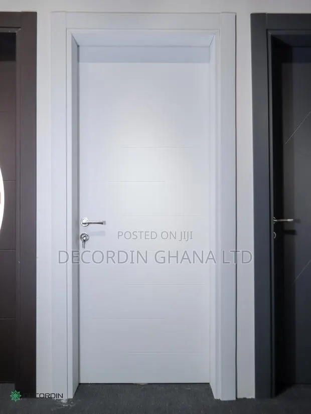 White Interior Door For Rooms And Washrooms · Photo 1