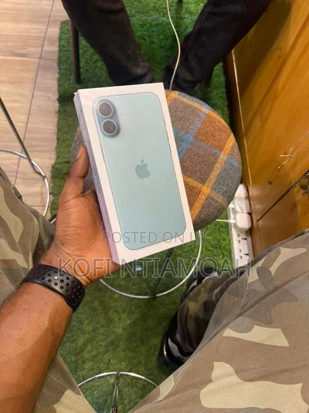 Apple iPhone 16 Plus 128 GB · Photo 1