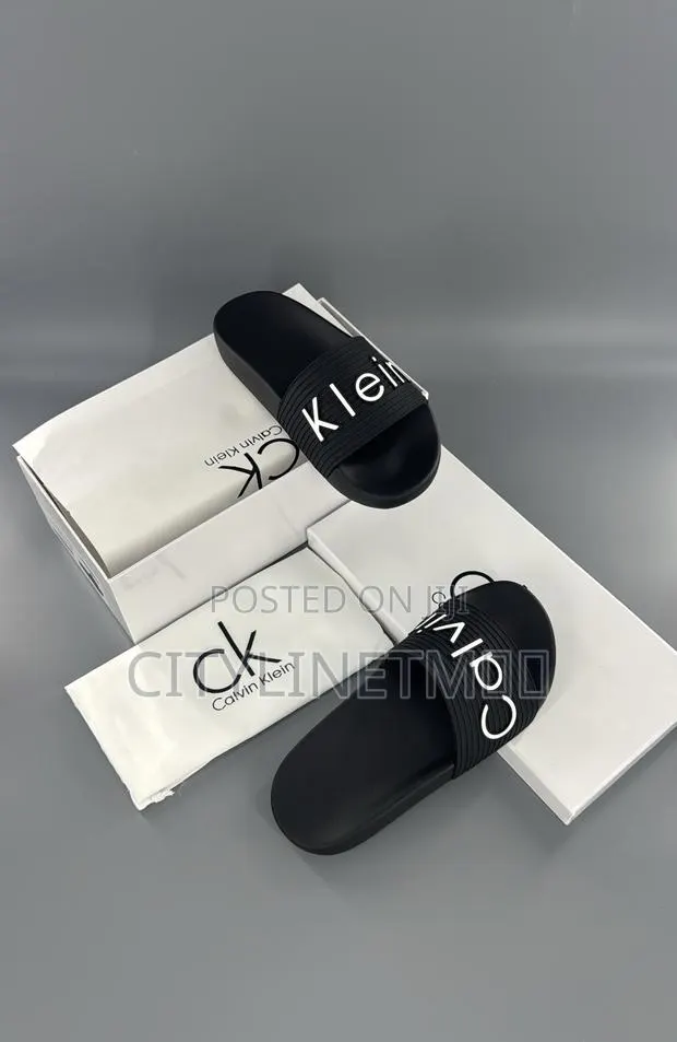 Calvin Klein Slides · Photo 1