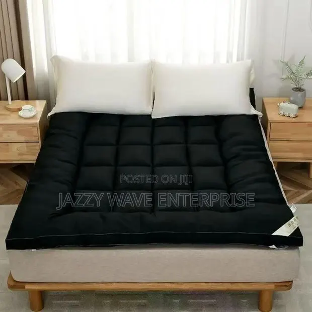 King Size Mattress Topper · Photo 1
