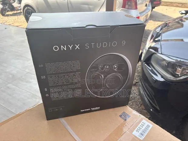 Harman Kardon Onyx Studio 9 Elegant, Thumping Sound Companion · Photo 1