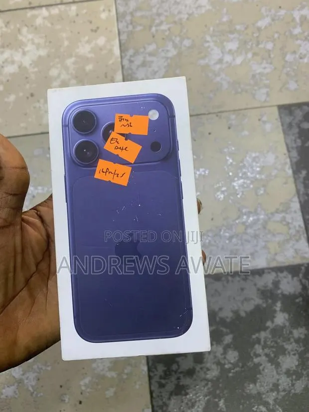 New Apple iPhone 17 Pro 256 GB Blue · Photo 1