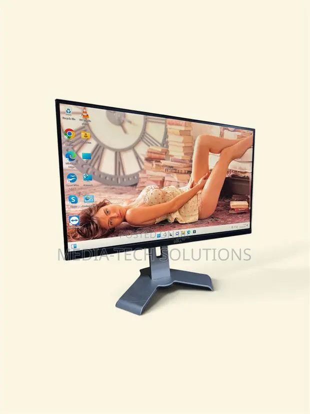 Dell P2422H · Photo 1