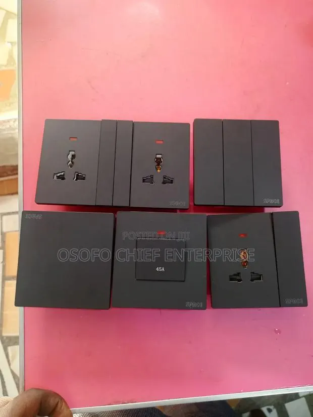 Black Design Double Socket · Photo 1