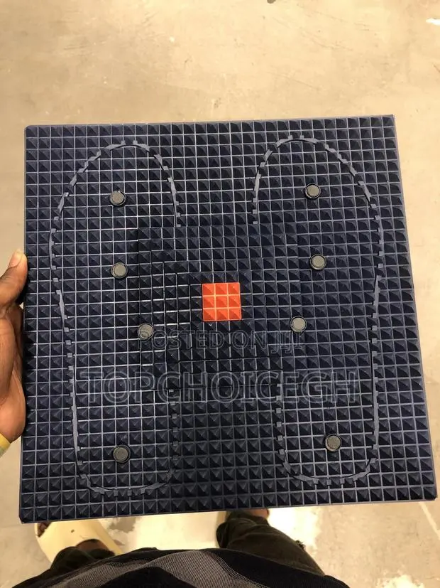 Pyramid Energy Mat · Photo 1