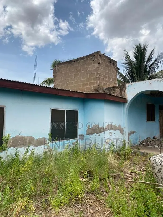 1 Plot of Land at Upsa to East Legon for Sale · Photo 1
