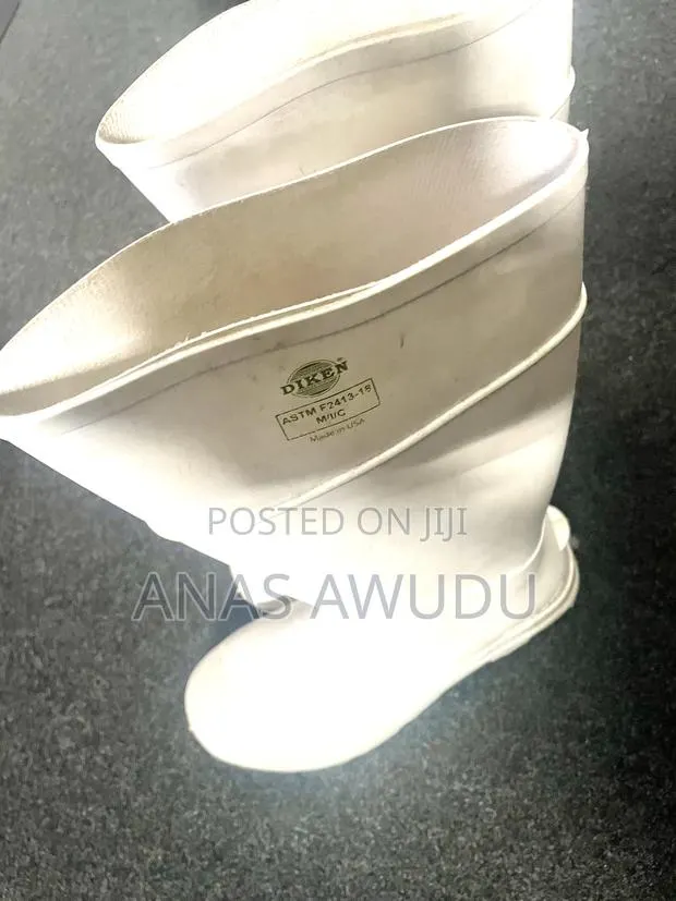 Steel Toe White Wellington Boot · Photo 1