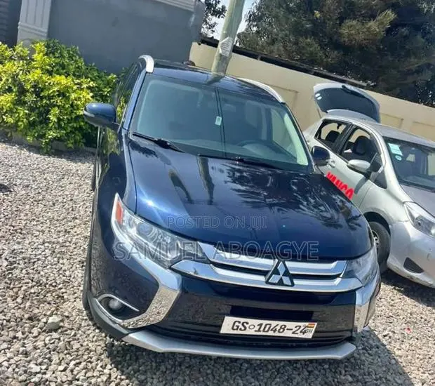 Mitsubishi Outlanderfor Rent · Photo 1