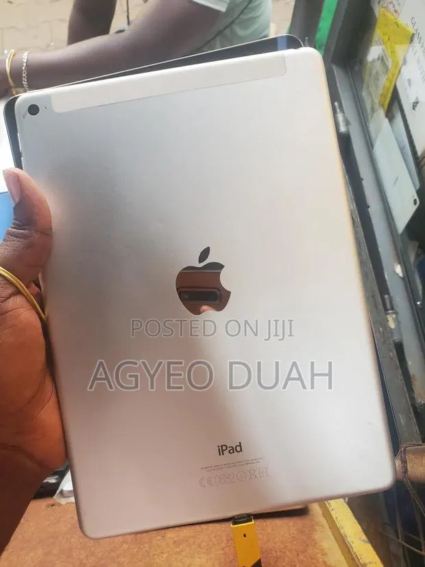 Apple iPad Air 2 16 GB Silver · Photo 1