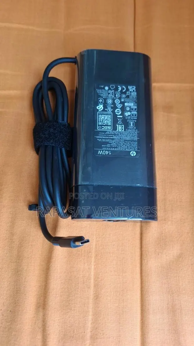 HP 28v 5a 140w Type C Adapter · Photo 1