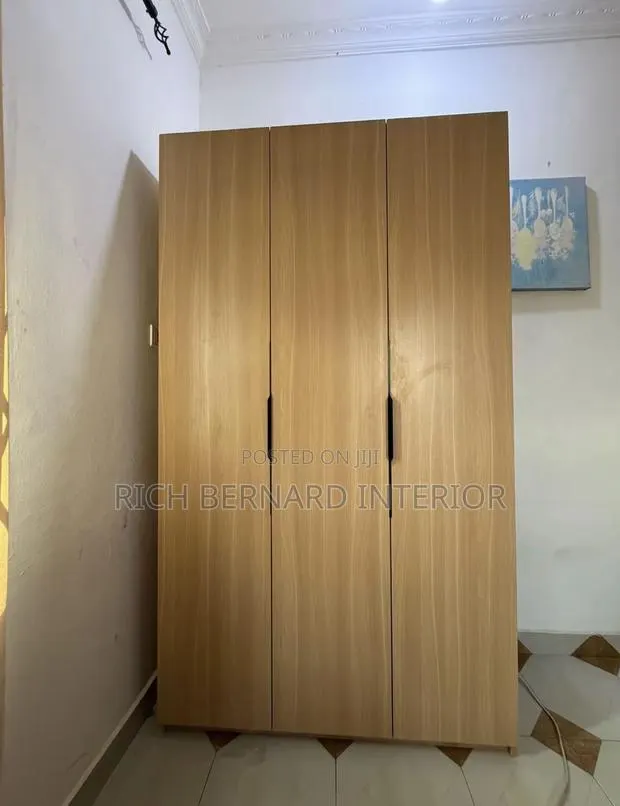 Modern 2in1 Wardrobe (7feet X 4feet ) · Photo 1