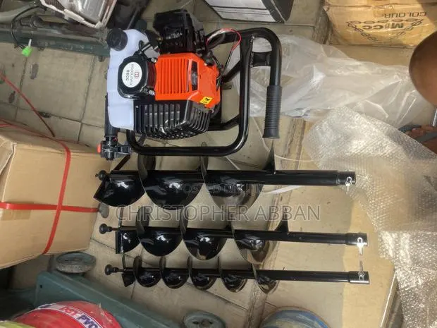 52cc Earth Auger With 3 Bits · Photo 1