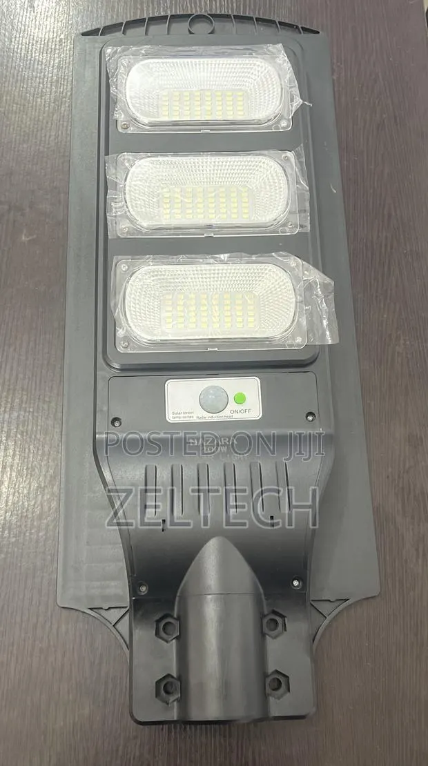 Nazara Solar Street Light 400Watt · Photo 1