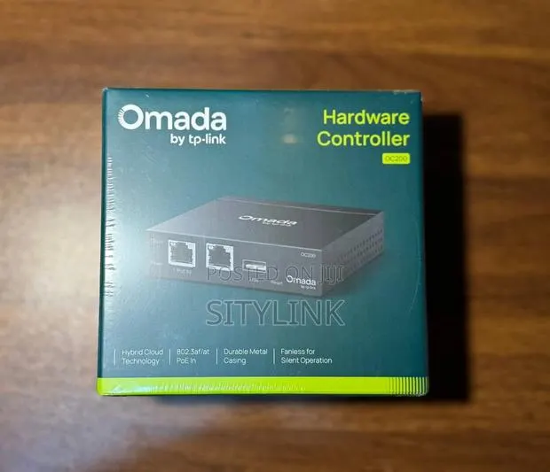 TP-Link Omada OC200 Hardware Controller · Photo 1