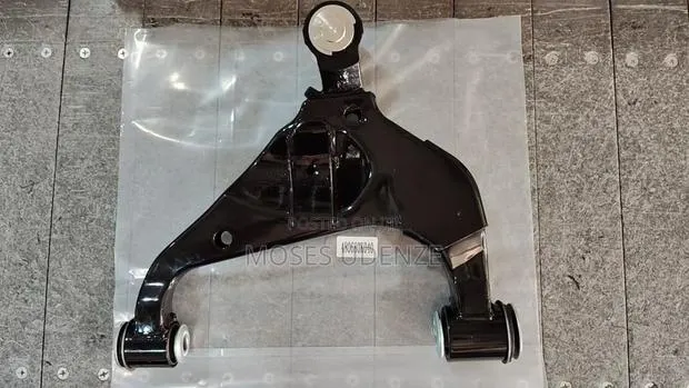 Toyota Hilux, Prado,Tacoma 2012,13,14,15,16,17,18 Front Lower Arms · Photo 1
