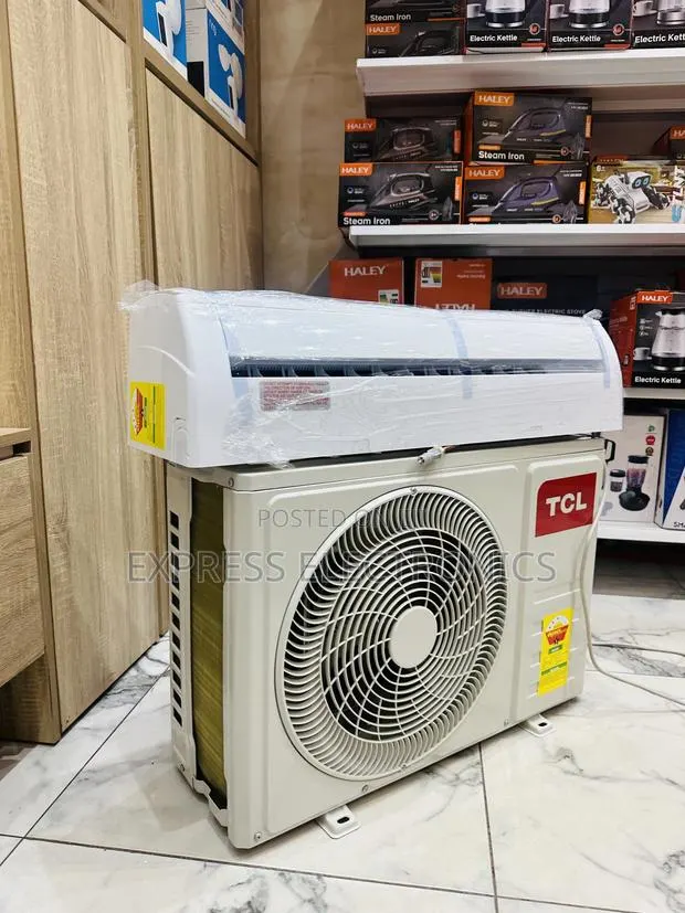 Hodden Led Light Split TCL 1.5hp White Air Conditioner Inverter · Photo 1