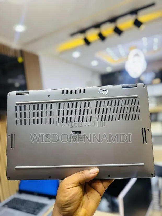 Laptop Dell Latitude 9410 16GB Intel Core i7 SSD 512GB · Photo 1