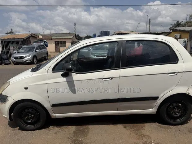 Chevrolet Matiz 2010 White · Photo 1