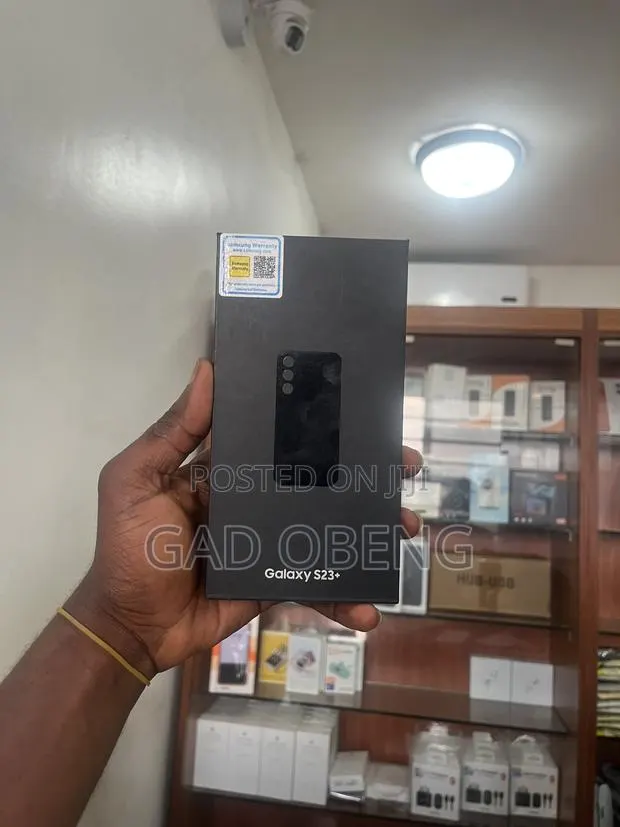 New Samsung Galaxy S23+ 256 GB Rose Gold · Photo 1