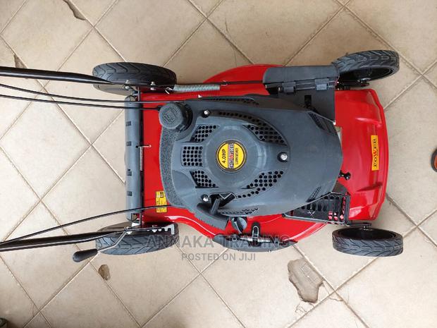 Power Lawn Mower · Photo 2