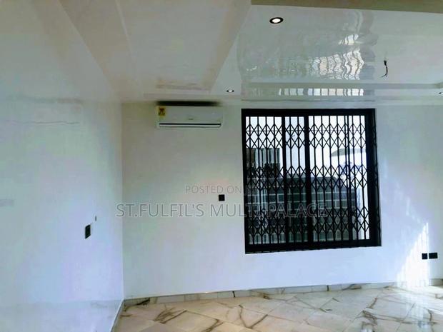 5bdrm House in Adenta for Sale · Photo 4