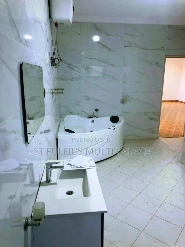 5bdrm House in Adenta for Sale · Photo 3