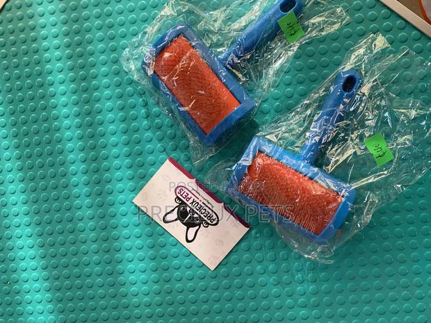 Toy Dog Silicon/Plastic Brush · Photo 3