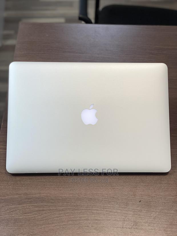 Laptop Apple MacBook Pro 2013 8GB Intel Core i7 SSD 256GB · Photo 2