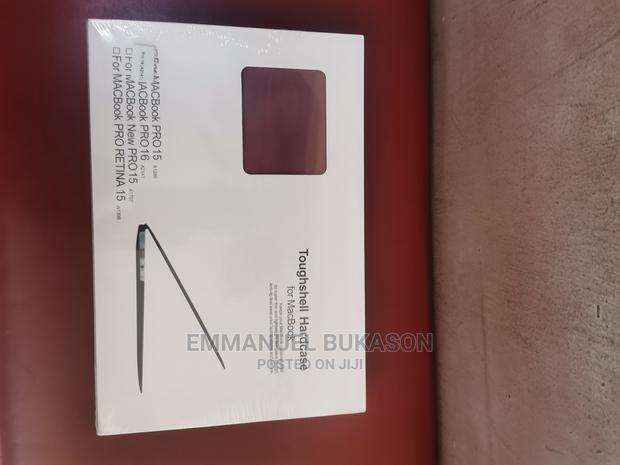 Pro 16inch Macbook Case · Photo 2
