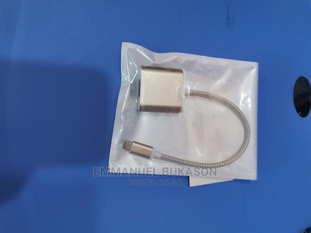 Type to VGA Converter · Photo 1
