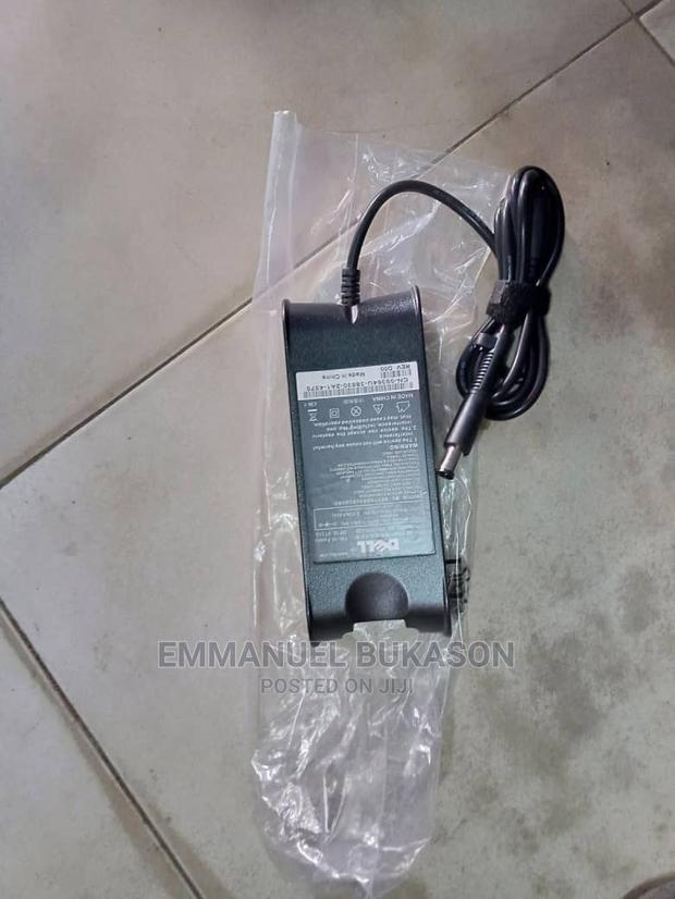 Dell Bigpin Charger · Photo 1
