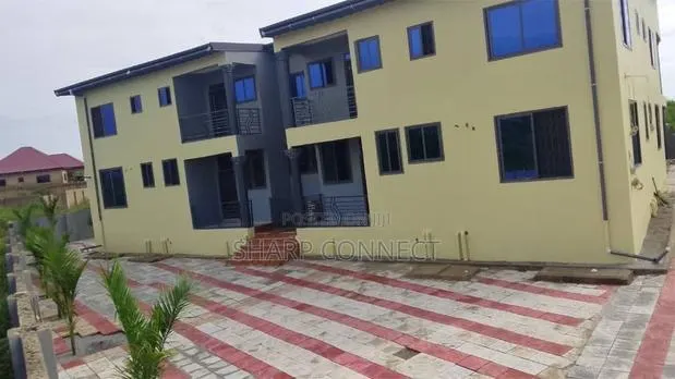 8bdrm House in Ofarnko Jei River, Akweley for sale · Photo 1