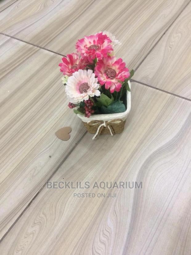 Flowers in a Basket · Photo 1