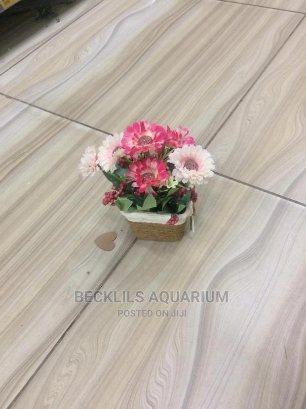 Flowers in a Basket · Photo 2