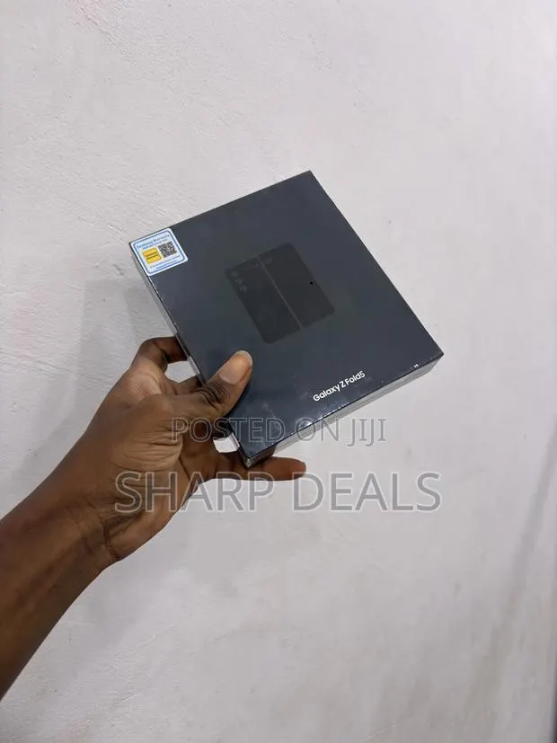 New Samsung Galaxy Z Fold 5 512 GB Black · Photo 1