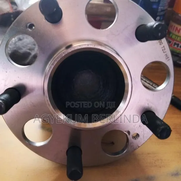 Honda Accord 2013 to 2020 Back Hub Bearing · Photo 1
