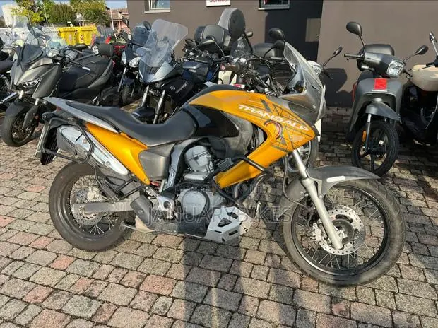 Honda 2020 Gold · Photo 1