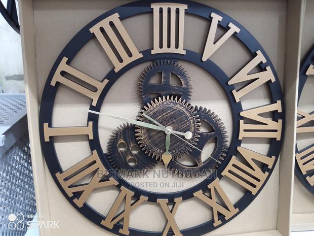Wall Clock for Sale · Photo 1