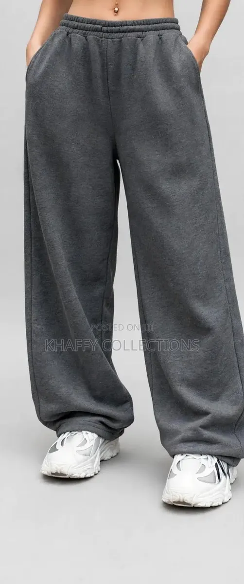 Unisex Dark Grey Wide Leg Baggy Sweatpants - High Waist Joggers · Photo 1
