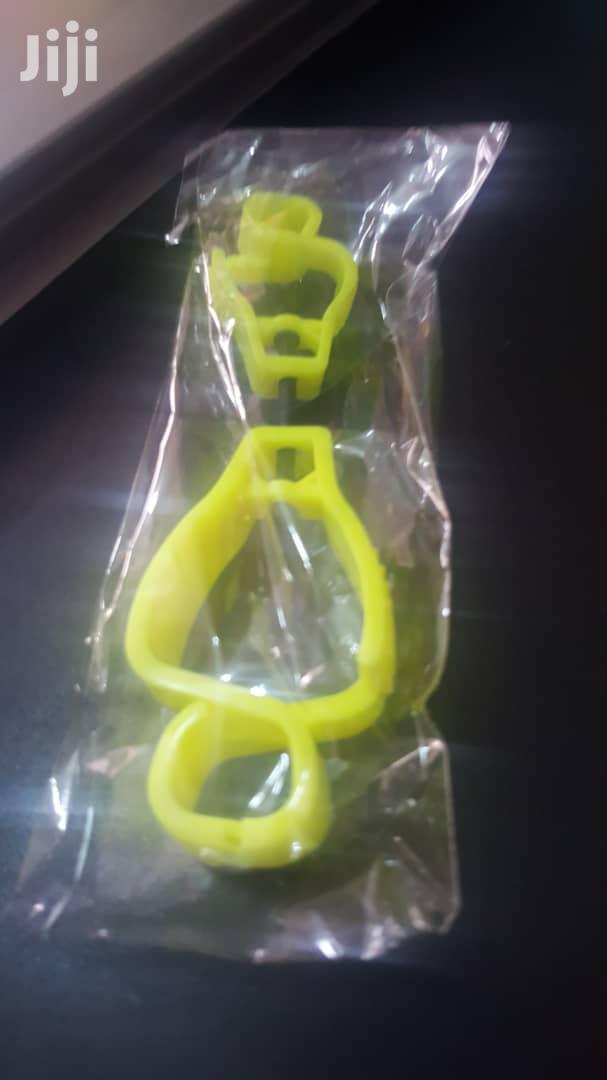 Gloves Clips or Holders · Photo 2