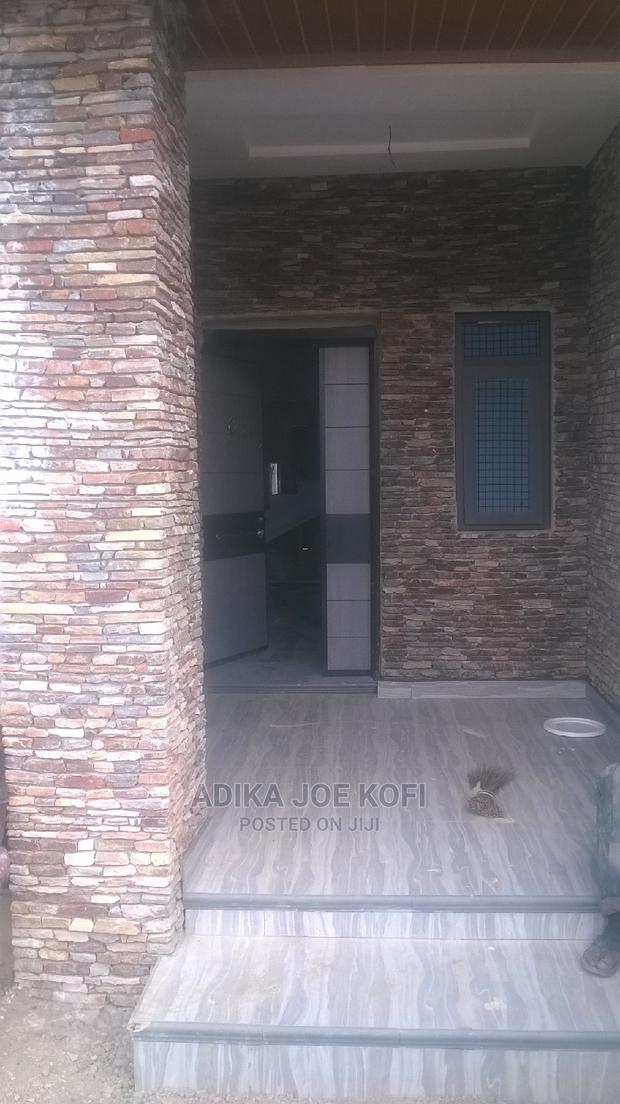 Joefel Marble Stones Laying · Photo 4