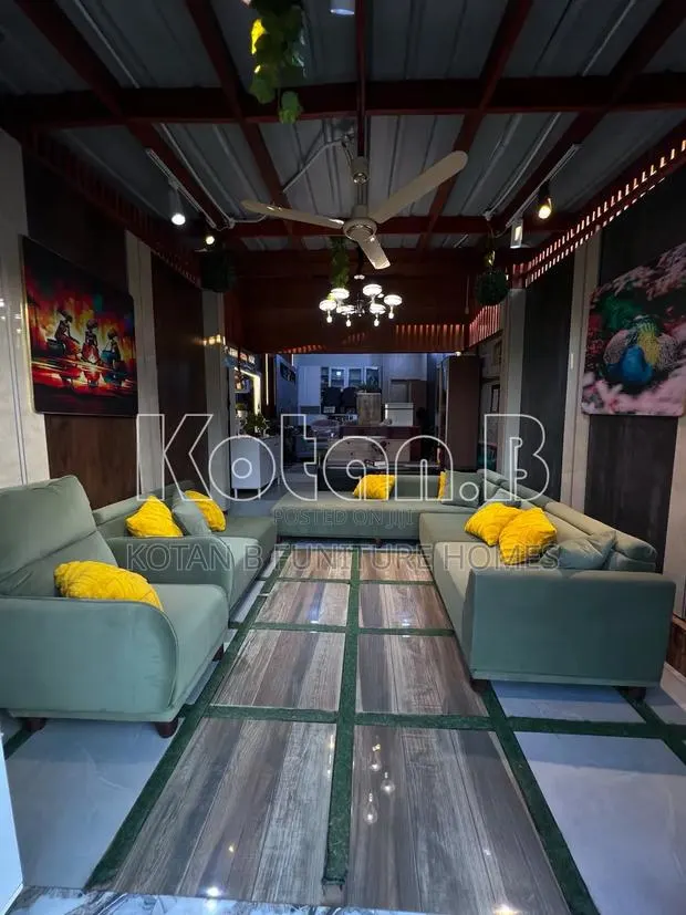 10 Seater L-Shaped Sofa · Photo 1
