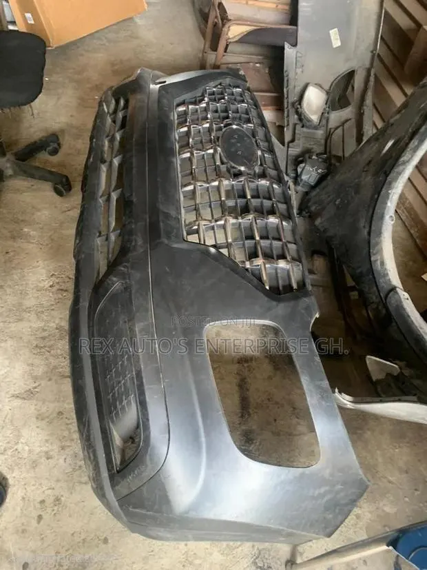 Hyundai Venue 2020/Front BUMPER · Photo 1