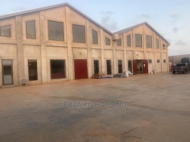 Warehouse With Office Space for Rent · Photo 1