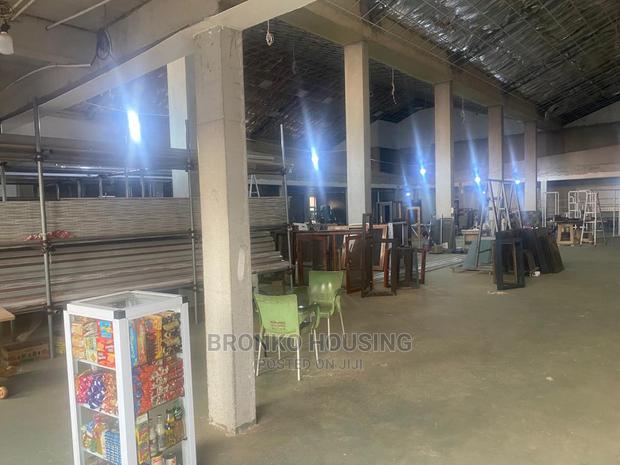 Warehouse With Office Space for Rent · Photo 7