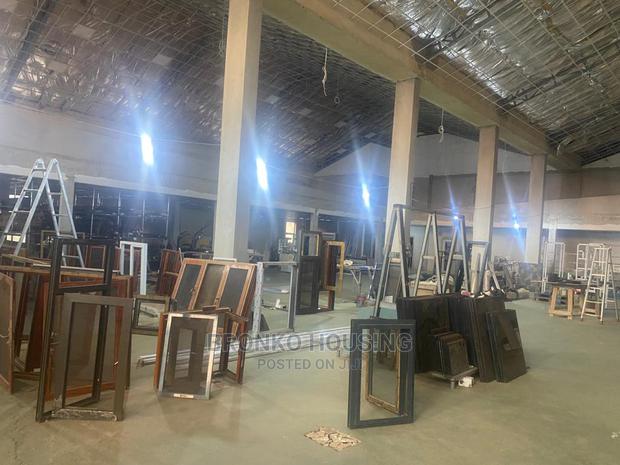 Warehouse With Office Space for Rent · Photo 8