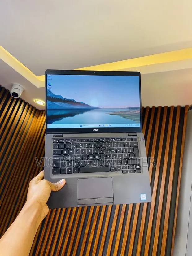 Laptop Dell Latitude 5300 8GB Intel Core i5 SSD 256GB · Photo 1