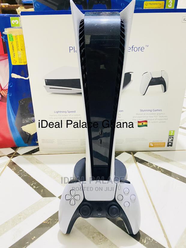Playstation 5 Digital With Games · Photo 3
