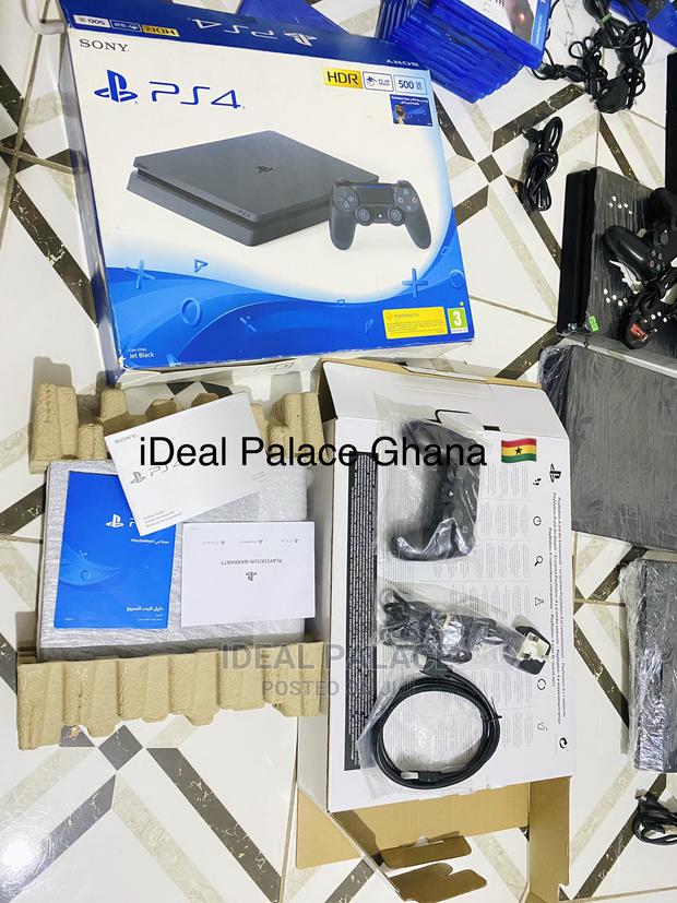 Pre- Owned New PS4 Slim · Photo 3