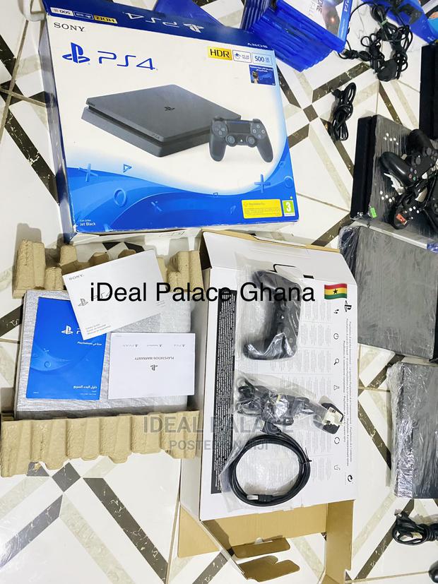 Pre- Owned New PS4 Slim · Photo 2